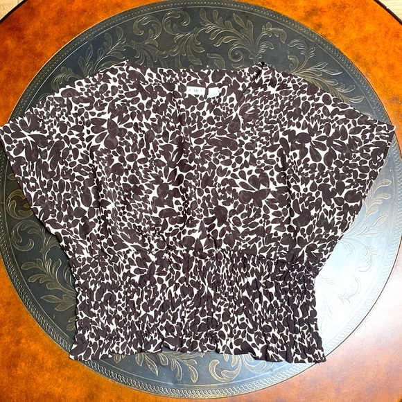 Cato Brown Printed Dressy Blouse size L - Picture 4 of 7